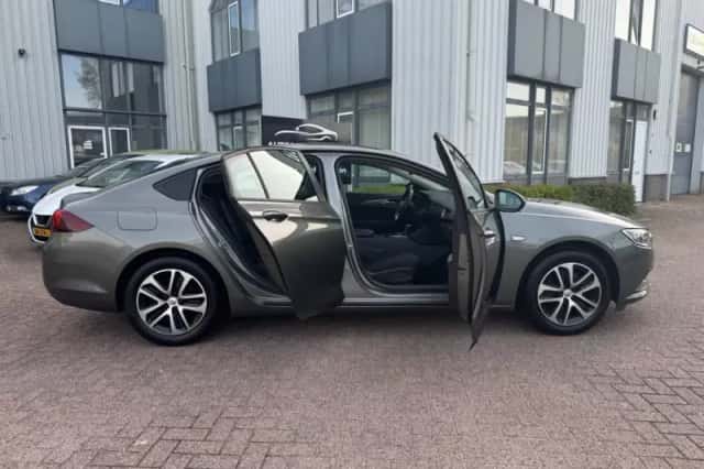 Opel Insignia (2018) thumbnail 6