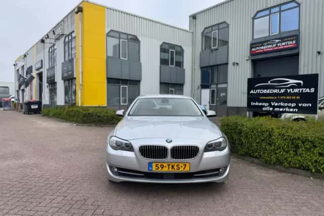 BMW 5-Serie (2012) thumbnail 2
