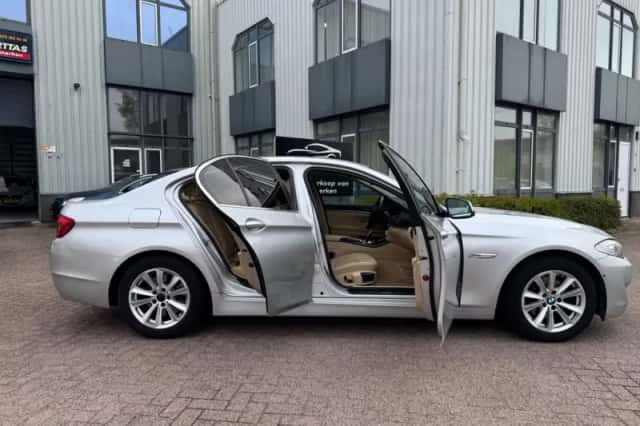 BMW 5-Serie (2012) thumbnail 6