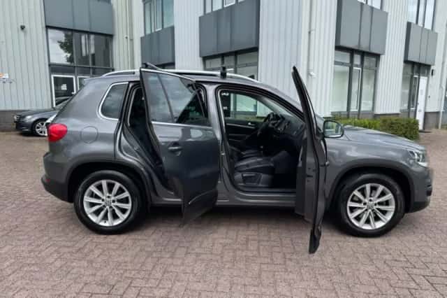 Volkswagen Tiguan (2015) thumbnail 5