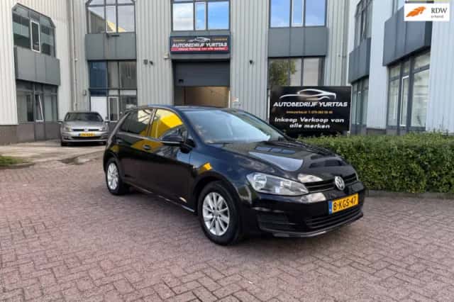 Volkswagen Golf (2013) thumbnail 1