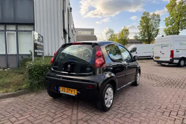 Peugeot 107 (2013) thumbnail 4