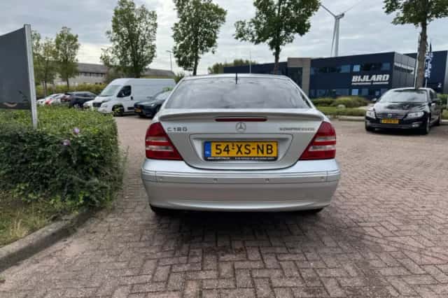 Mercedes-Benz C-Klasse (2007) thumbnail 3