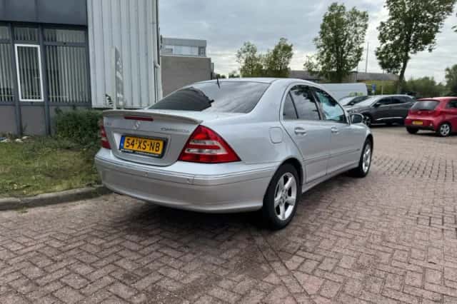 Mercedes-Benz C-Klasse (2007) thumbnail 4
