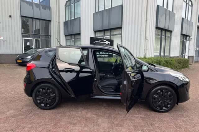 Ford Fiesta (2018) thumbnail 6