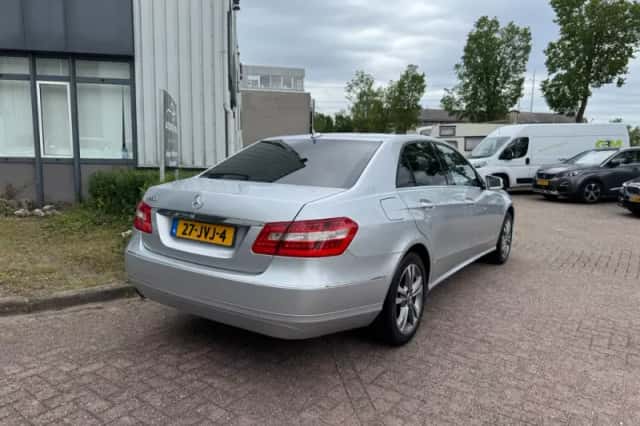 Mercedes-Benz E-Klasse (2009) thumbnail 4