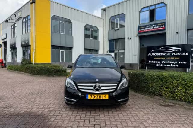 Mercedes-Benz B-Klasse (2013) thumbnail 2