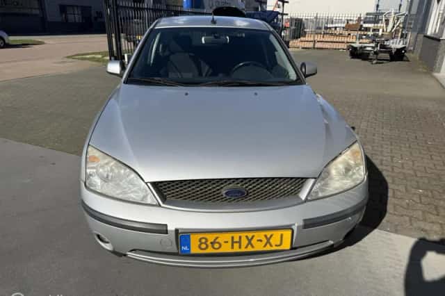 Ford Mondeo (2002) thumbnail 6