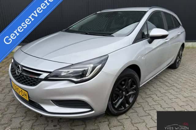 Opel Astra (2016) thumbnail 1