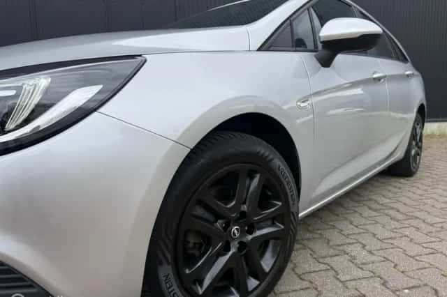 Opel Astra (2016) thumbnail 5