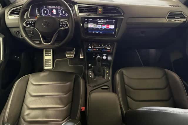Volkswagen Tiguan (2021) thumbnail 3