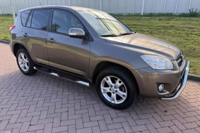 Toyota RAV4 (2009) thumbnail 6