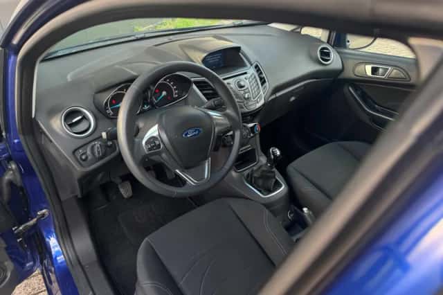 Ford Fiesta (2014) thumbnail 2