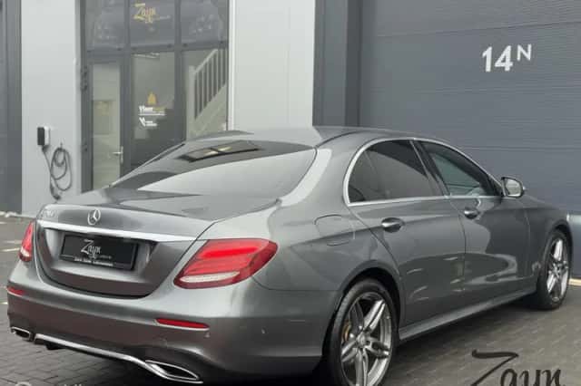 Mercedes-Benz E-Klasse (2016) thumbnail 2
