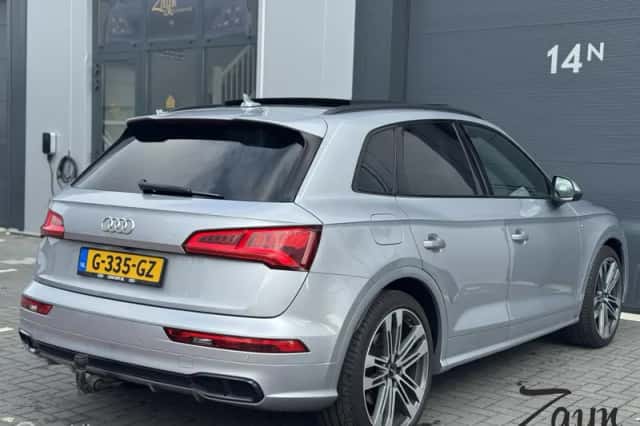 Audi SQ5 (2018) thumbnail 2