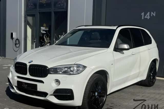 BMW X5 (2015) thumbnail 1