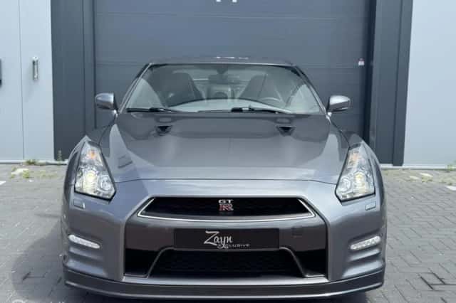 Nissan GT-R (2013) thumbnail 5