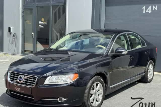 Volvo S80 (2010) thumbnail 1