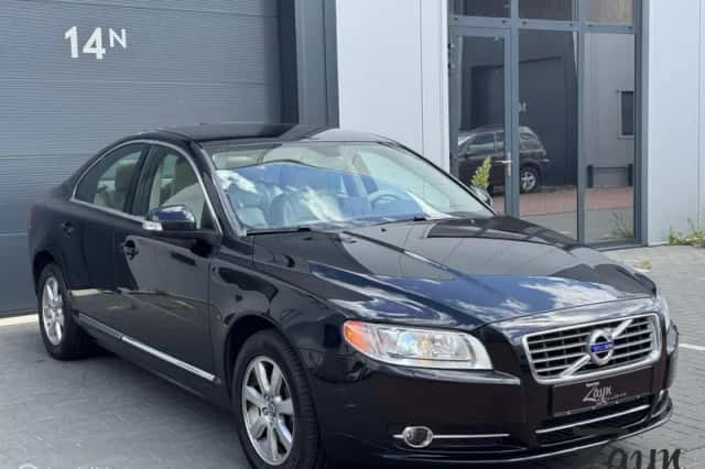 Volvo S80 (2010) thumbnail 3