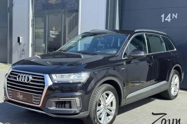 Audi Q7 (2016) thumbnail 1
