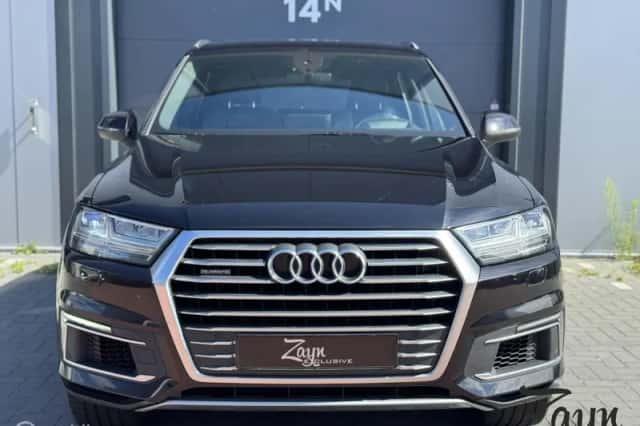 Audi Q7 (2016) thumbnail 2