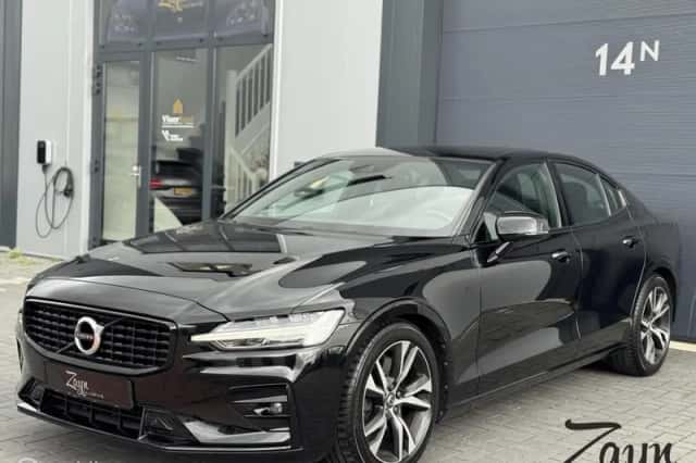 Volvo S60 (2021) thumbnail 1