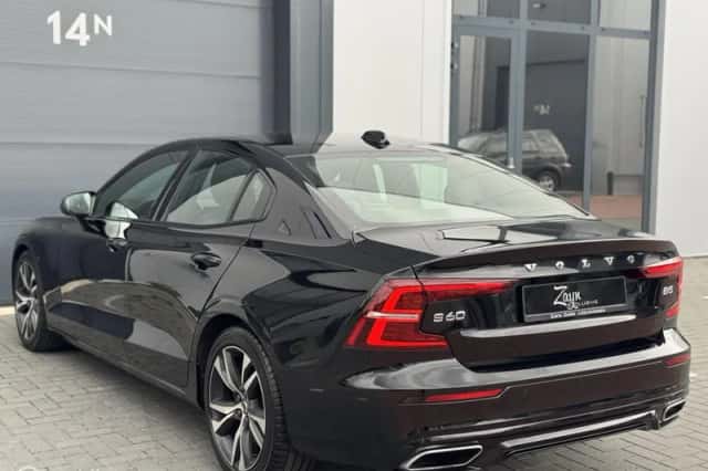 Volvo S60 (2021) thumbnail 4