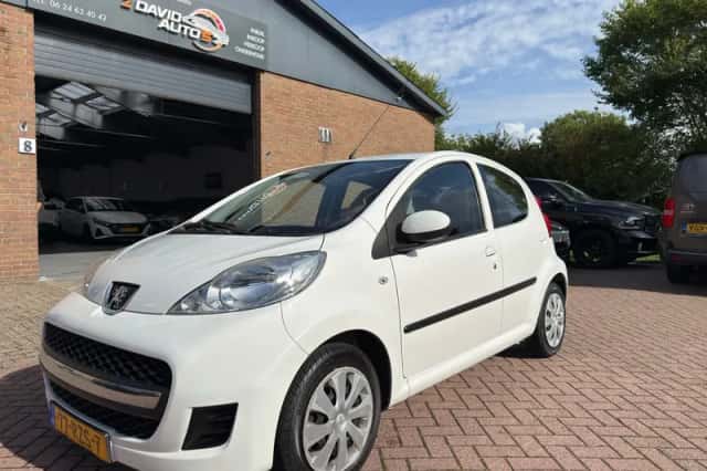 Peugeot 107 (2011) thumbnail 1