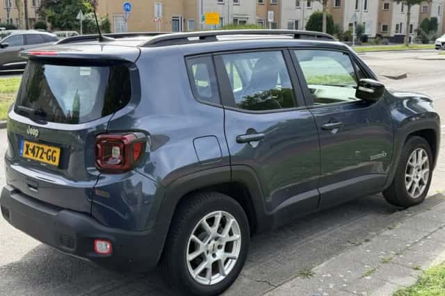 Jeep Renegade (2024) thumbnail 4