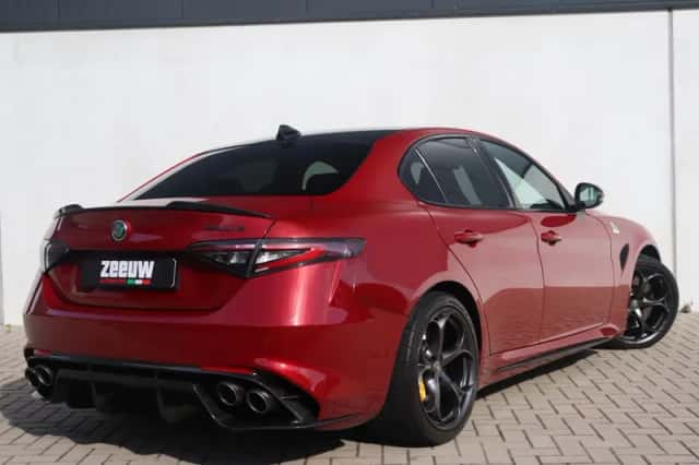 Alfa Romeo Giulia (2021) thumbnail 2