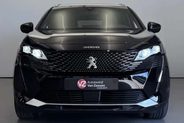 Peugeot 3008 (2022) thumbnail 2