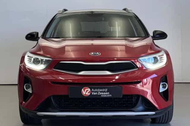 Kia Stonic (2020) thumbnail 2