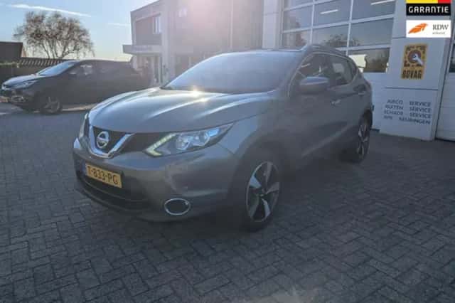 Nissan Qashqai (2016) thumbnail 1