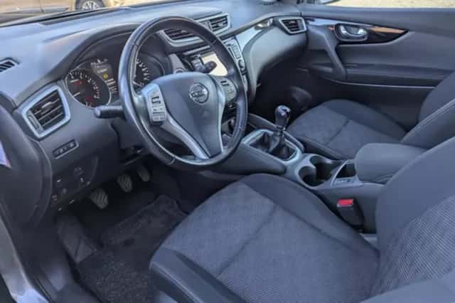 Nissan Qashqai (2016) thumbnail 2