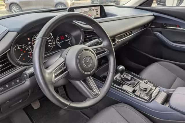Mazda CX-30 (2020) thumbnail 3