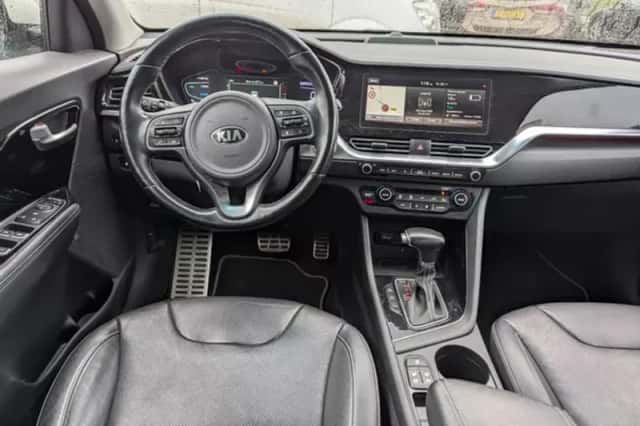 Kia Niro (2021) thumbnail 2