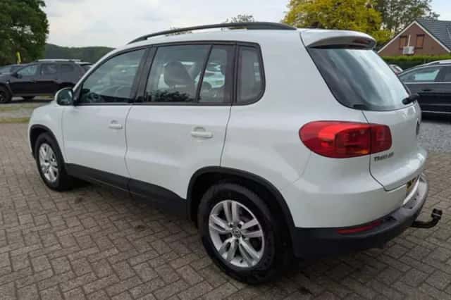 Volkswagen Tiguan (2016) thumbnail 5