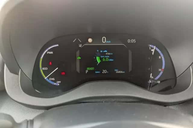 Toyota Yaris Cross (2023) thumbnail 5