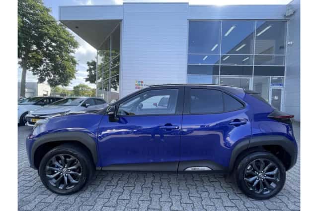 Toyota Yaris Cross (2022) thumbnail 4