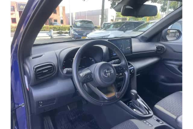 Toyota Yaris Cross (2022) thumbnail 6