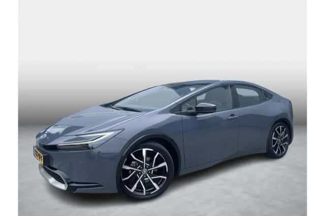 Toyota Prius (2024) thumbnail 1
