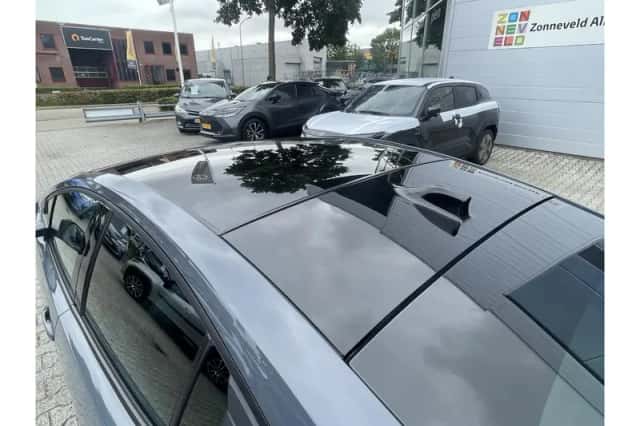 Toyota Prius (2024) thumbnail 6