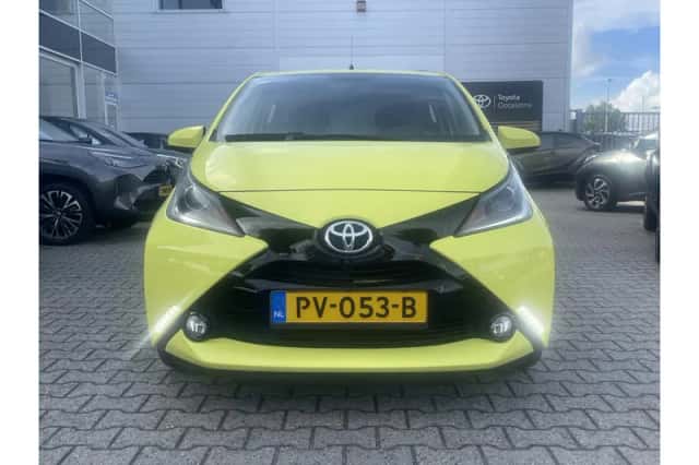 Toyota Aygo (2017) thumbnail 3