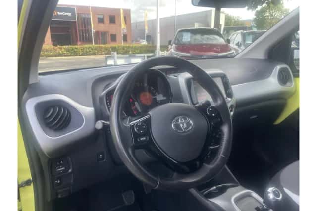 Toyota Aygo (2017) thumbnail 6