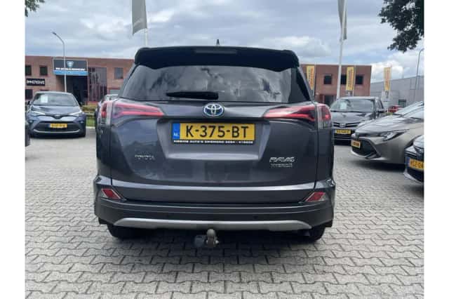 Toyota RAV4 (2017) thumbnail 4