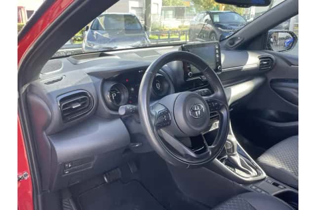 Toyota Yaris (2021) thumbnail 6