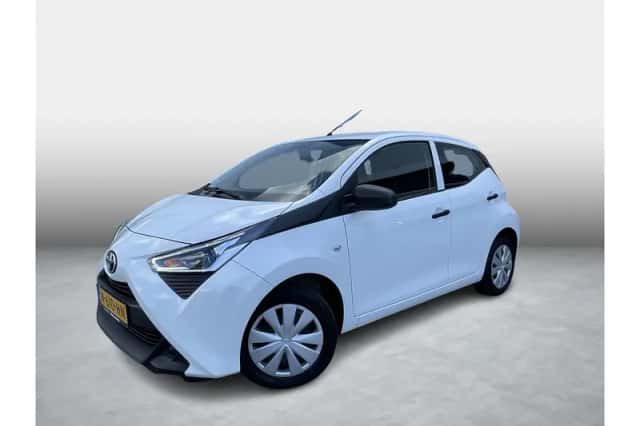 Toyota Aygo (2021) thumbnail 1