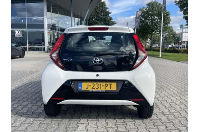 Toyota Aygo (2020) thumbnail 5