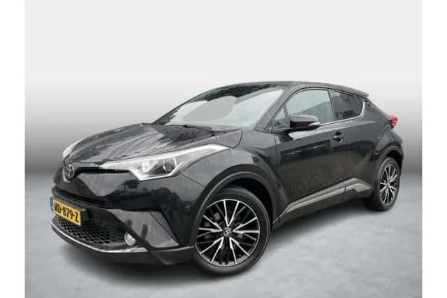 Toyota C-HR (2016) thumbnail 1