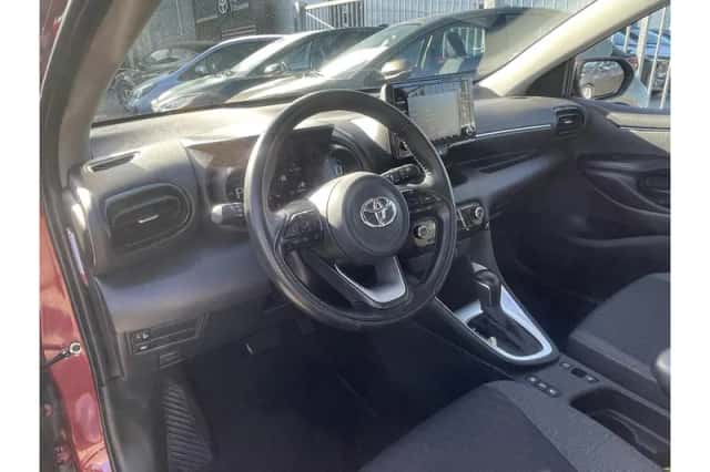 Toyota Yaris (2020) thumbnail 6